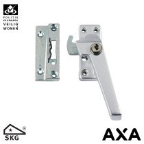 AXA raamsluiting 3319 met ventialtienok en cilinderslot rechts alu SKG*